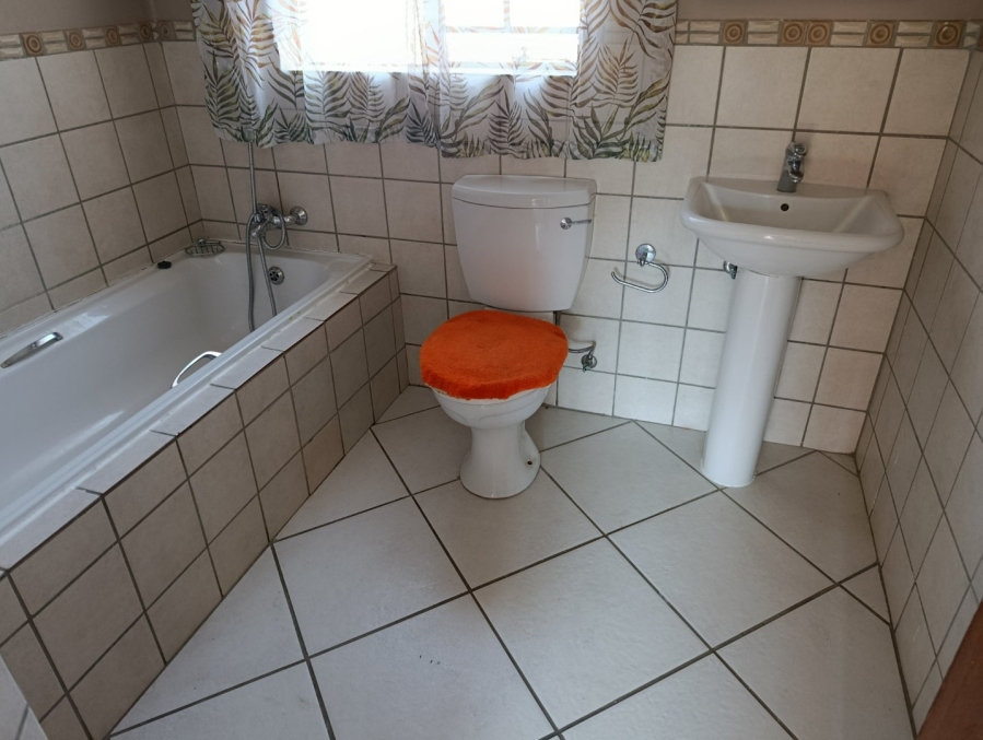 To Let 2 Bedroom Property for Rent in Hillside Free State
